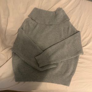 Gray loose fit turtleneck sweater, warm and cozy, may fit cropped